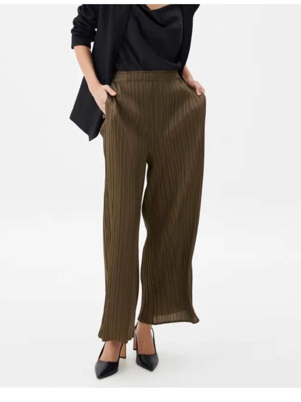 Love, Bonito Anh Pleated Straight-Leg Pants in Olive - Picture 2 of 4